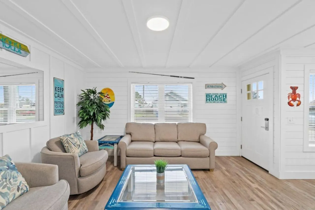 Buoy Friend Duplex In Pcb Villa Panama City Beach United States